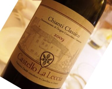 Wine bottle label reading Chianti Classico 2009 Castello La Leccia
