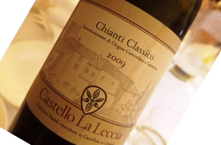 Wine bottle label reading Chianti Classico 2009 Castello La Leccia
