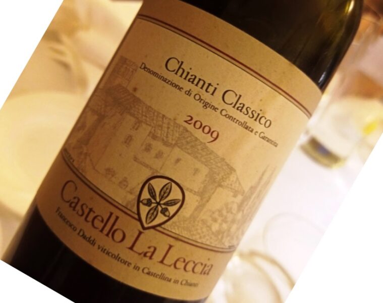 Wine bottle label reading Chianti Classico 2009 Castello La Leccia